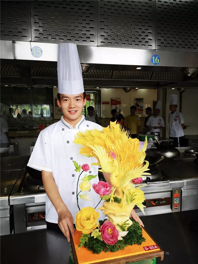 Ϊ����᳹��ʵ���й��Ϸ���ί���Ϸ����������������ƽ���ʱ����ҵ���˶��齨��ĸ��ʵʩ���������֯������ְ������Ͷ������