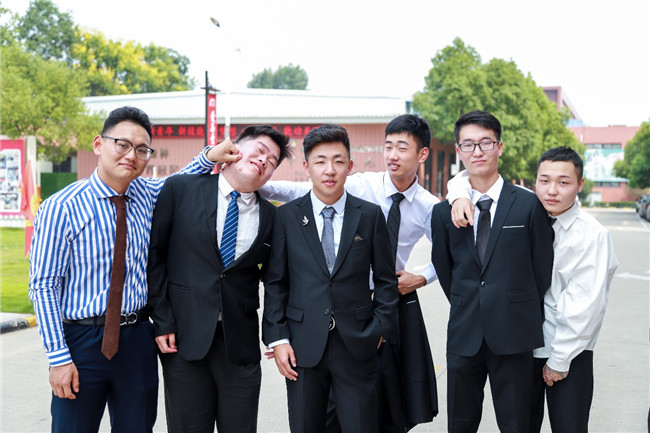 毕业不说再见,我们期待着下一次遇见!