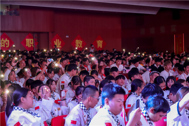 �����¶�������ǣ�й��Ρ������¶������������ջ��ݼ�������