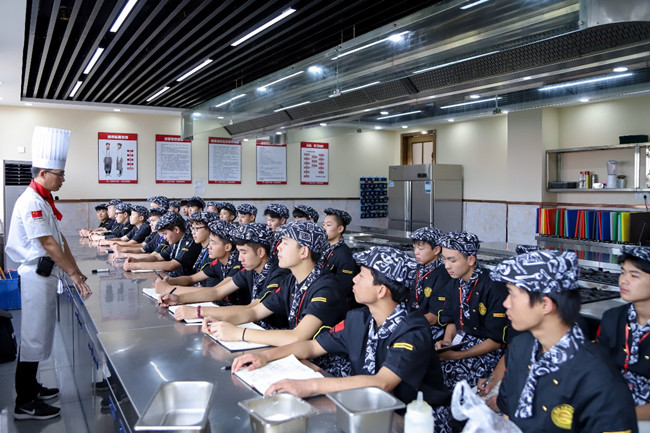 �����ʲô����ʺ�ѧ��ʦ?