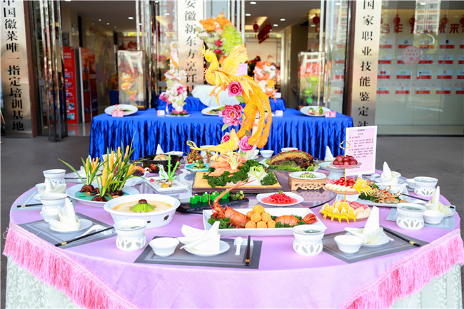 ��Ʒչ|���ǿ���������θ�ڴ󿪵��в���ϯ��