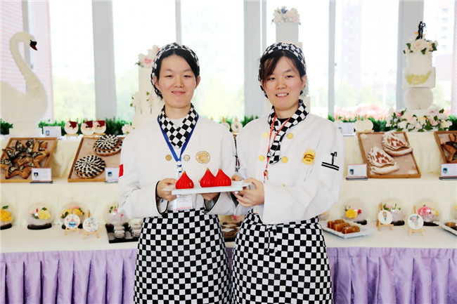 ˫��̥���û���Լѧ���㣬ֻ�����������������۵�δ����