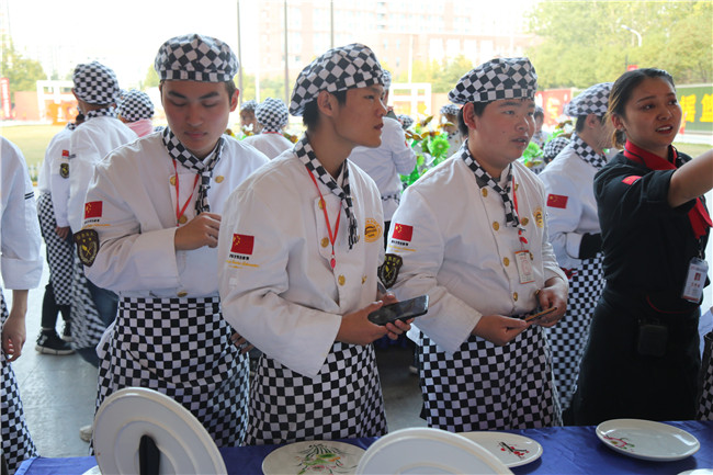 ��ʦ��������Ȼ���仭�ң�