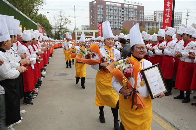 ����ҫ���������¶�������ȫ����ʦ���ܴ�����ܾ���������������