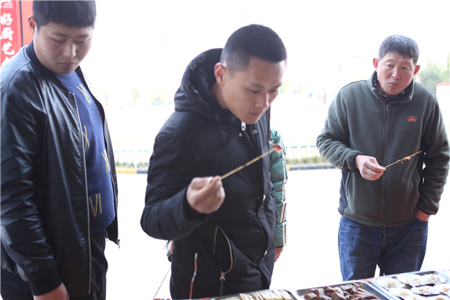 �����¶���˫ʮ����ʳ���껪��ѧ���˳�������