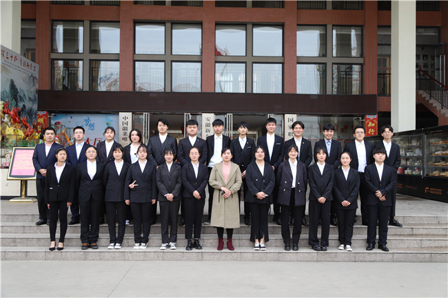 ��ҵ�����ഺ���ã����Ƿܶ���Ϣ��