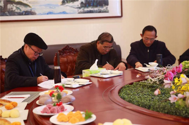 ����Ҫ��ְҵ�ʸ�֤���Զ�����������