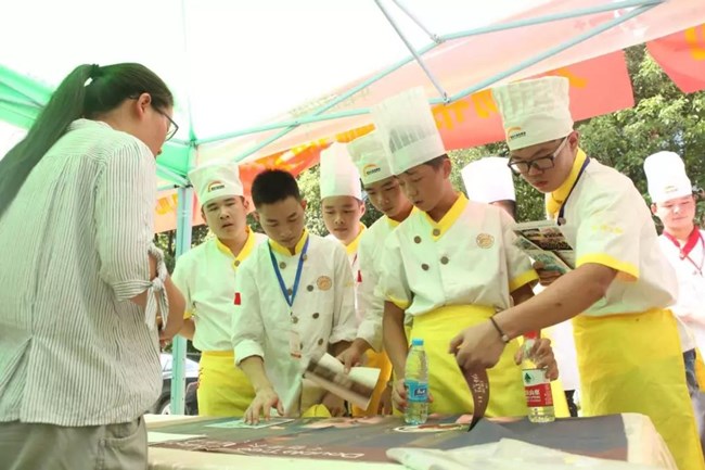 �������١��塱;���򹤷����С�Ǯ��;��