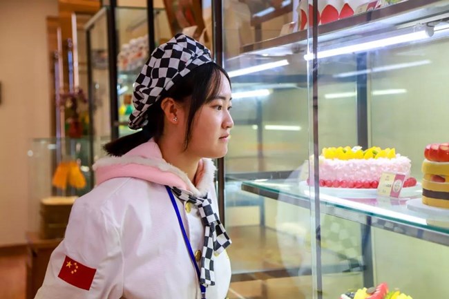 ��ѧ�ӹ��¡���ݼ:���۵곤ʵ���Ƽ�����Ʒ�����������¶�����