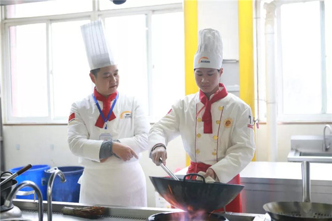 ��ʦ�ϰ��Ƽ��������¶���ѧ����ԭ�������