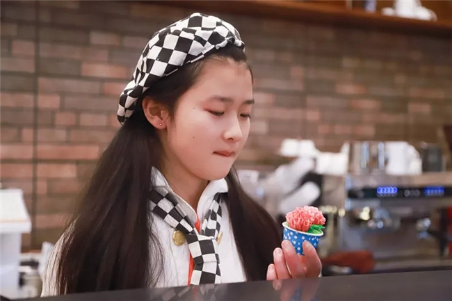 ���������¡����ˣ��������ȵ�����С��Ů�����������