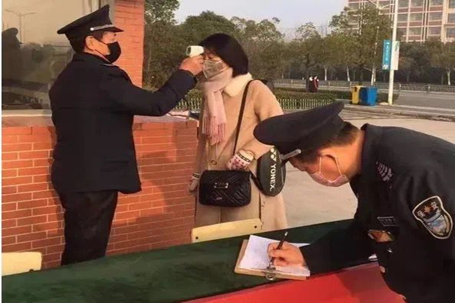 �ذ����ڶ���ѧ����¼ͳһע���տ�ʼ��������4000Ԫ��ҵ�����������죡