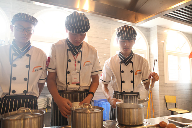 ���������¡�Ҷ�������������ģ�����������һ·����