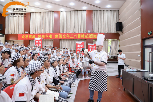 ����ѧ����ʱ1�졿4.25~4.26��,��У�����ѧ�����ж��غ���������