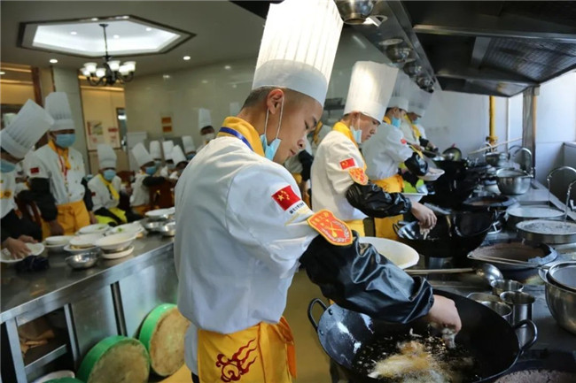 ��������̸����ѧ���������ٵ���ʦ��������ת��Ҫ��ӱ��ģ�