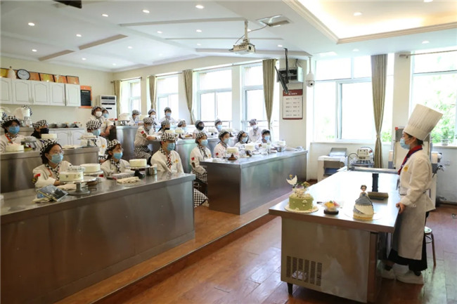 ���۽����᡿�Բ�����ҵ�ķ��������ǶԳ�ʦ�˲ŵĽ�һ������