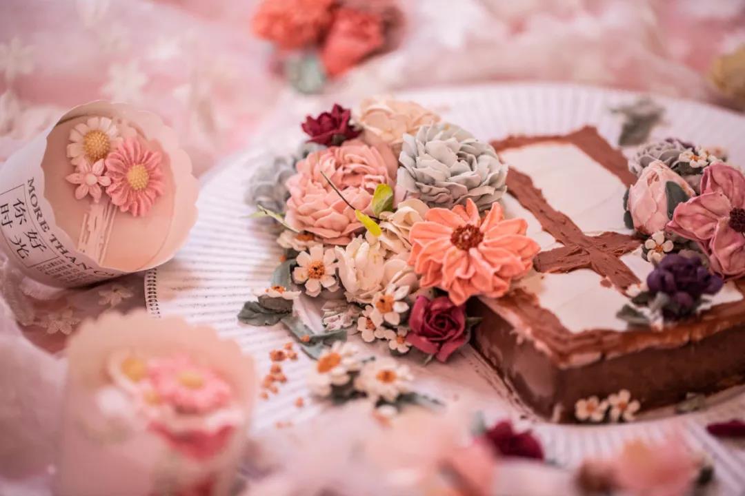 �����ڼ䣬��һƶ��ϴ�����е���ȴ׬������������
