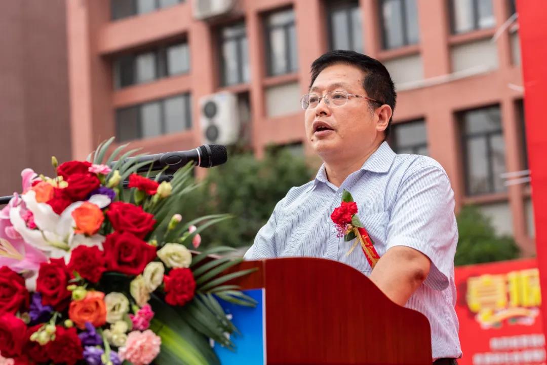 ǿ�Ʊ����������¶������ѧԺ�����Ƶ����רҵ��ʽ������