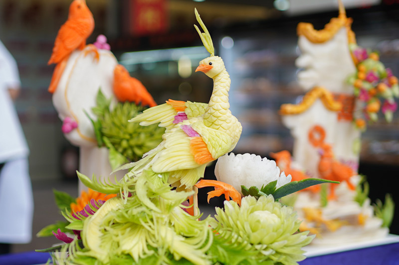 �Ӿ�ʢ�����ˣ����������ѧ����Ʒչ��