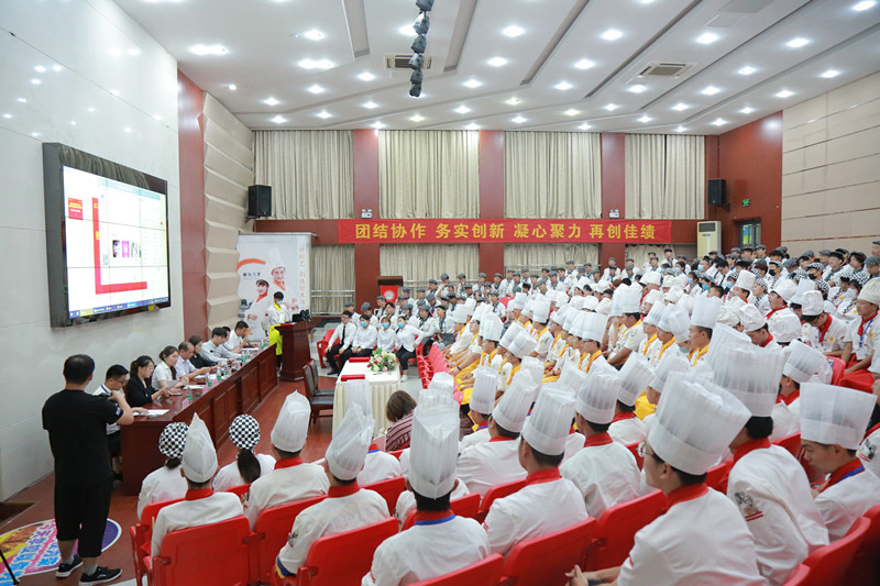 У���������࣬������������·