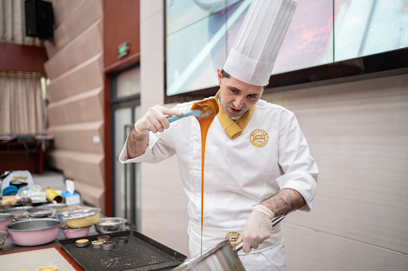 ����ʦ��У԰���⼮��ʦ�����¶���������������ʽ�������