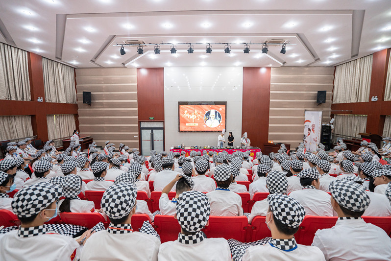 ����ʦ��У԰���⼮��ʦ�����¶���������������ʽ�������