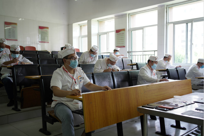 ����֤����ʱ�������¶�������ְҵ�ʸ�֤����