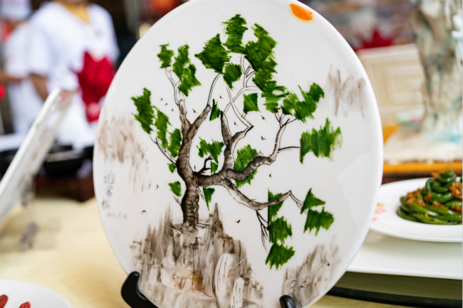 ��Ʒչ|��ʳʢ�磬��֤�ɳ�