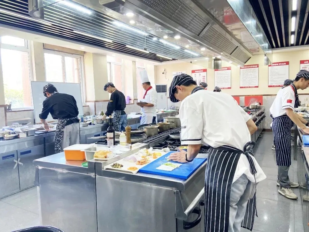 ���Ĵ��У�����ζ��|���¶�������������ȫ����⿼��ܴ���������������ʢ����Ļ��