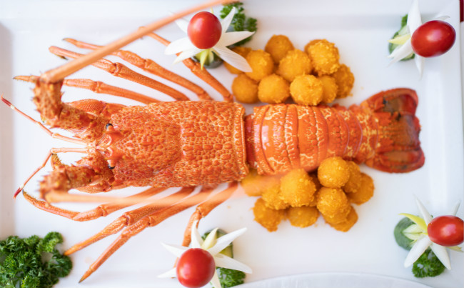 ��ϯ��Ʒչ|�ŷ����룬�ܶ��޻��ഺ