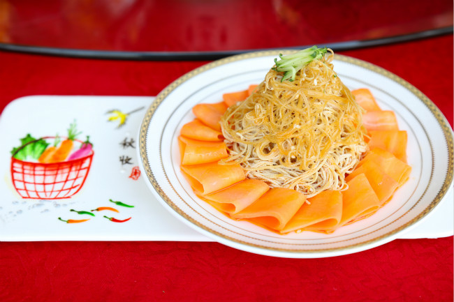 �в���ϯչ��ÿһ����Ʒ����֤�ɳ�