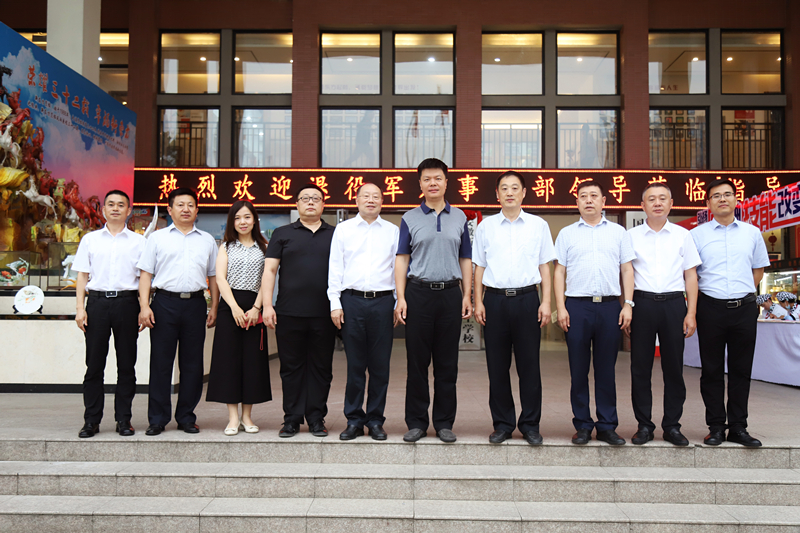 �������۾��������쵼һ������У�ι۵���