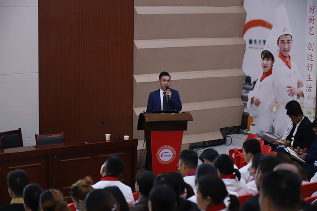 У԰��ѵ�ᣬ�ٽ���ʦ��߽�ѧˮƽ