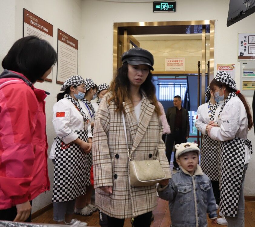 СС�決ʦ������У��չ��ͥ���Ӻ決��ѧ�λ