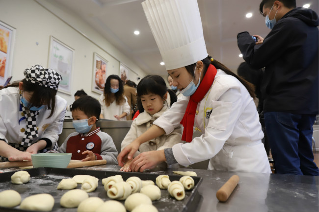 СС�決ʦ������У��չ��ͥ���Ӻ決��ѧ�λ