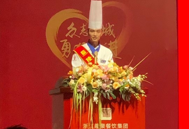 �������ϣ���̤ʵ�ء���Ц