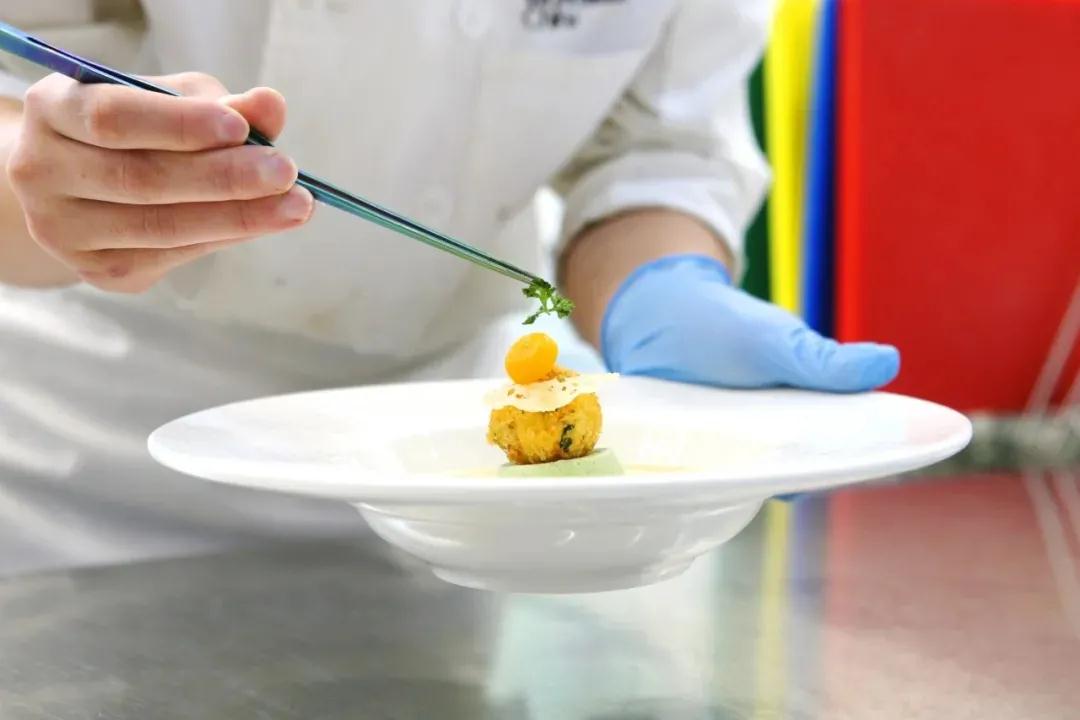 �𺽰ɣ������¶��������ǣ� ��46�����缼�ܴ������������ˣ�