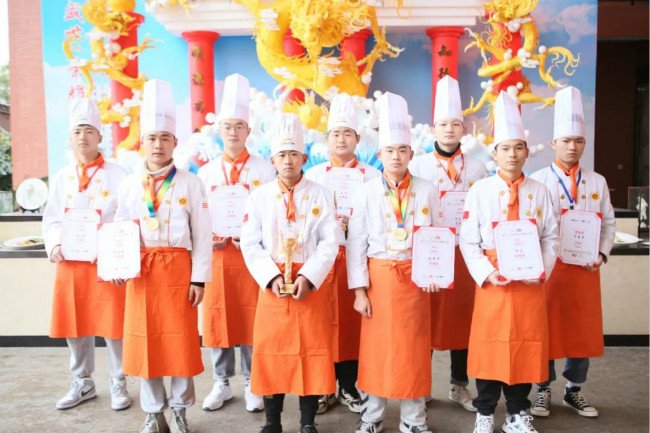 �����¶���ʦ���μ�2020�в�����������������