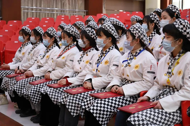 �����¶�������С��ñ־Ը���Ѿ�׼����ӭ�����������͵������ˣ�