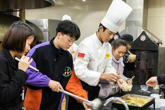 ʵ�����ţ����������˵����¶���ѧ��