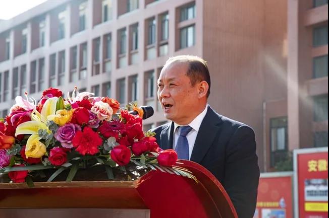 ����Բ�Σ���־��ѧ|�����¶���&�㽭¡�ۼ���У����������ѧ�𷢷���ʽԲ�����У�