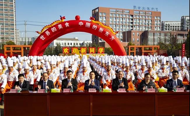 ����Բ�Σ���־��ѧ|�����¶���&�㽭¡�ۼ���У����������ѧ�𷢷���ʽԲ�����У�