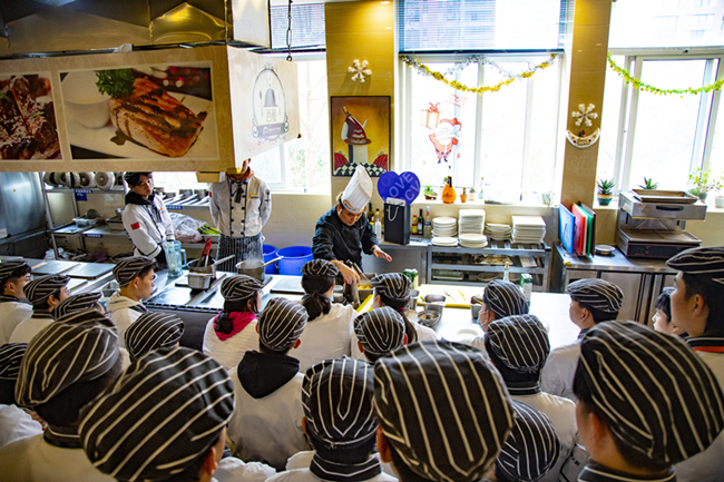 ���Ǽ��Ƶ�������У�ڿΣ������ٳɳ�