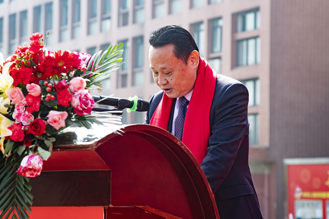  ϲѶ�������¶���2021����й���⿴�ʦ��У԰�߿���������Ƹ��ʽ����У¡�ؾ��У�