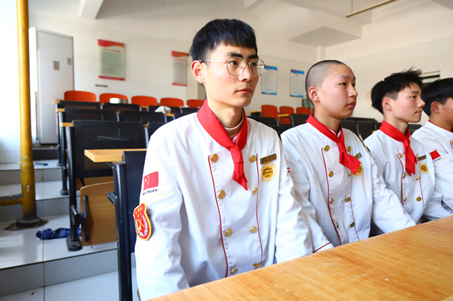 ������ģ�����ҽ�ӳ������в�ѧ�����ϵľ���ѧ������