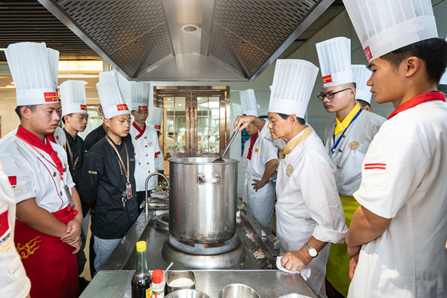 ���ܵ���������2021�������ѡ�޿������˳�����У�