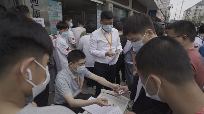 �����¹ڲ���������һֱ���ж��������¶�����֯ѧ�������¹�����