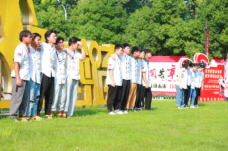 ��У԰���У԰Ȥζ�˶�������~