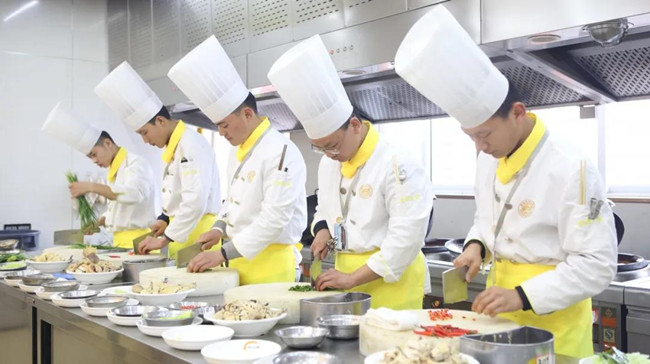 初中毕业男生到底学什么专业好?