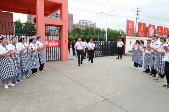 У���������Ӯδ�����ż���ҵ�߽������¶���